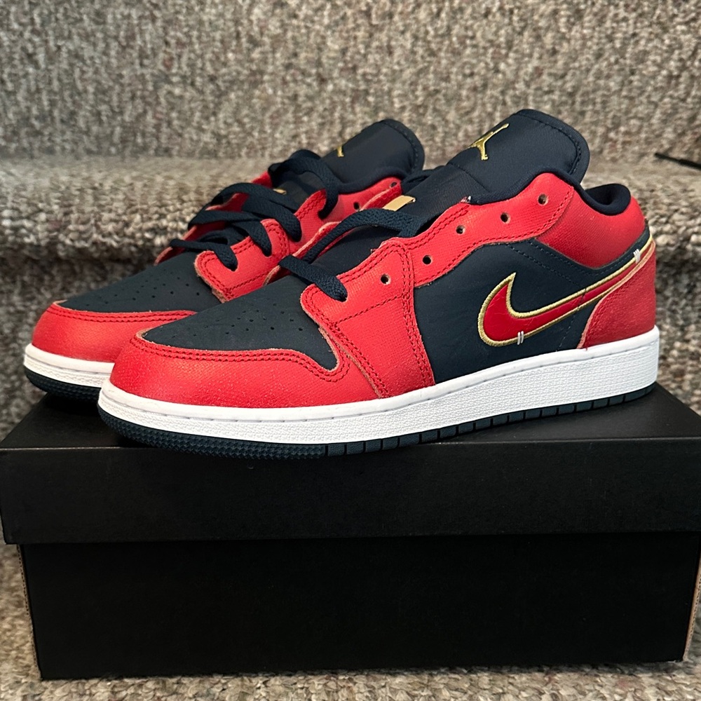 Jordan 1 Red and Navy